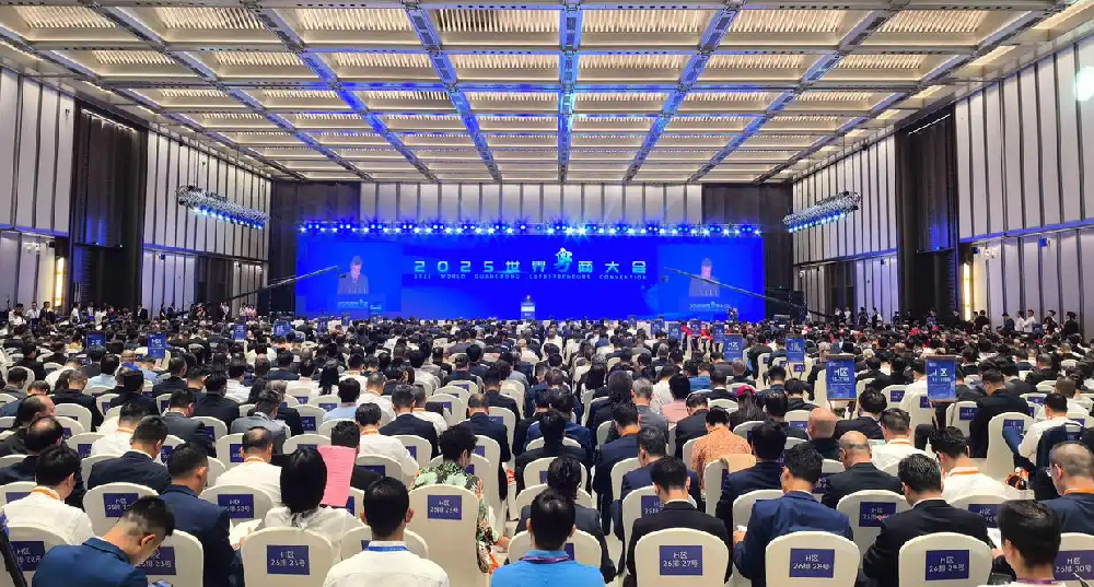 喜報(bào)！沃德精密董事長(zhǎng)任向陽(yáng)榮獲“廣東省非公有制經(jīng)濟(jì)人士?jī)?yōu)秀中國(guó)特色社會(huì)主義事業(yè)建設(shè)者”稱號(hào)